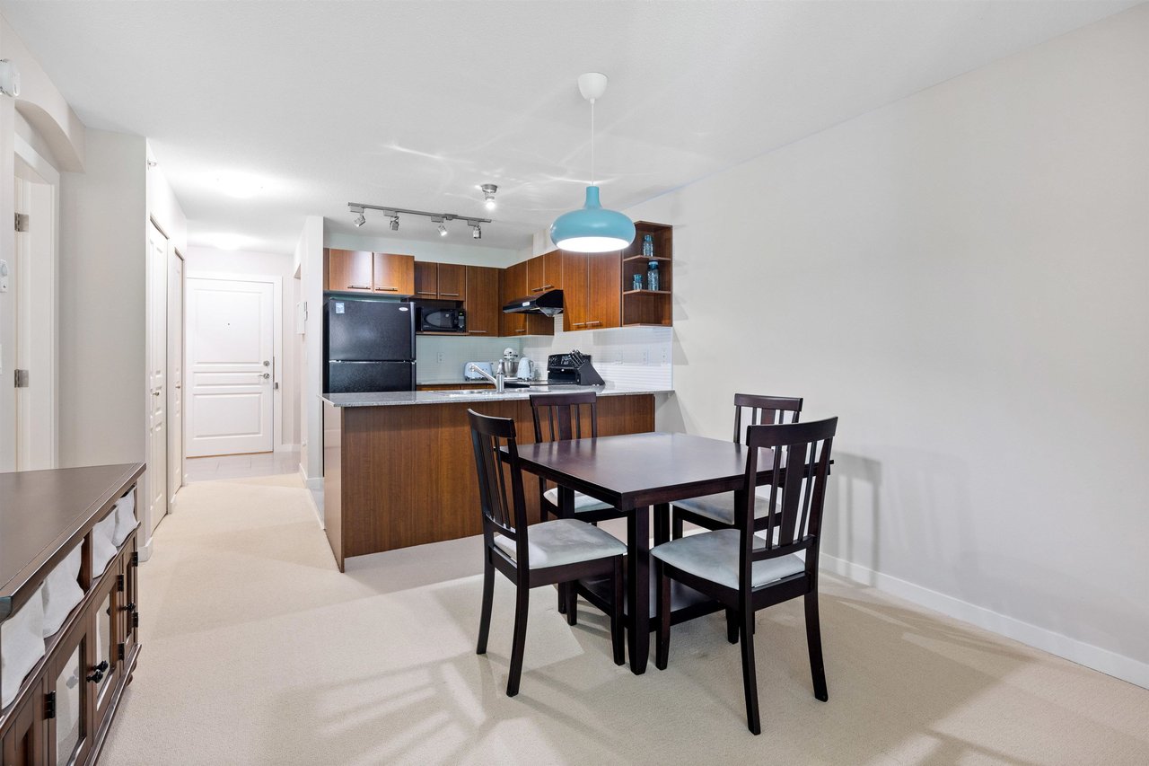 403-4833 Brentwood Dr