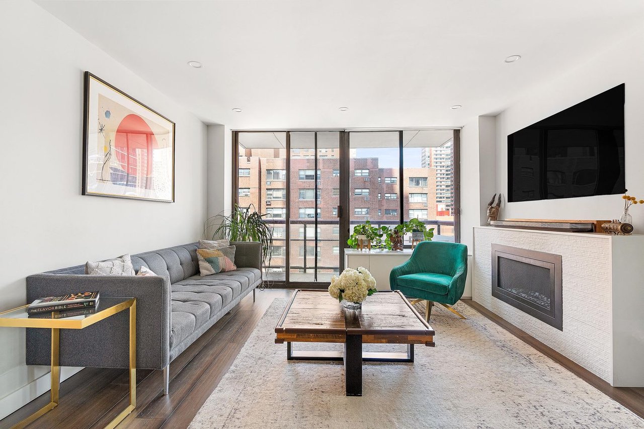 300 East 93rd Street Unit: 17-B