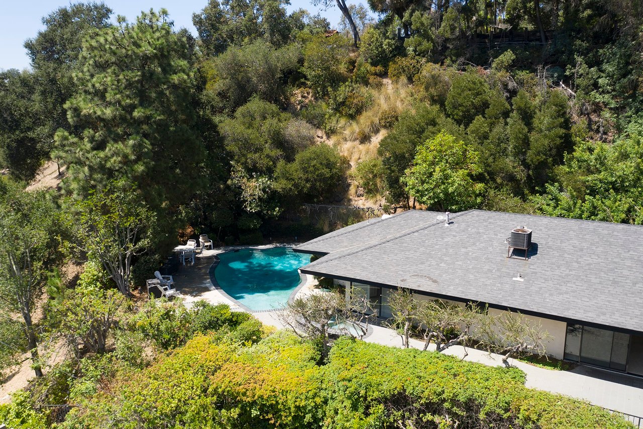9545 Hidden Valley Rd