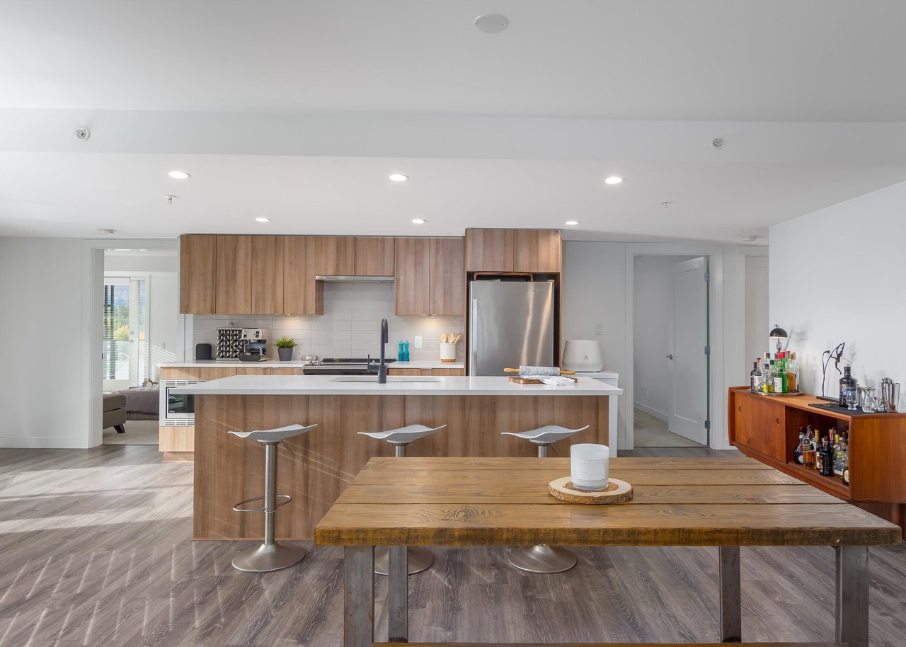 401-1365 Pemberton Ave
