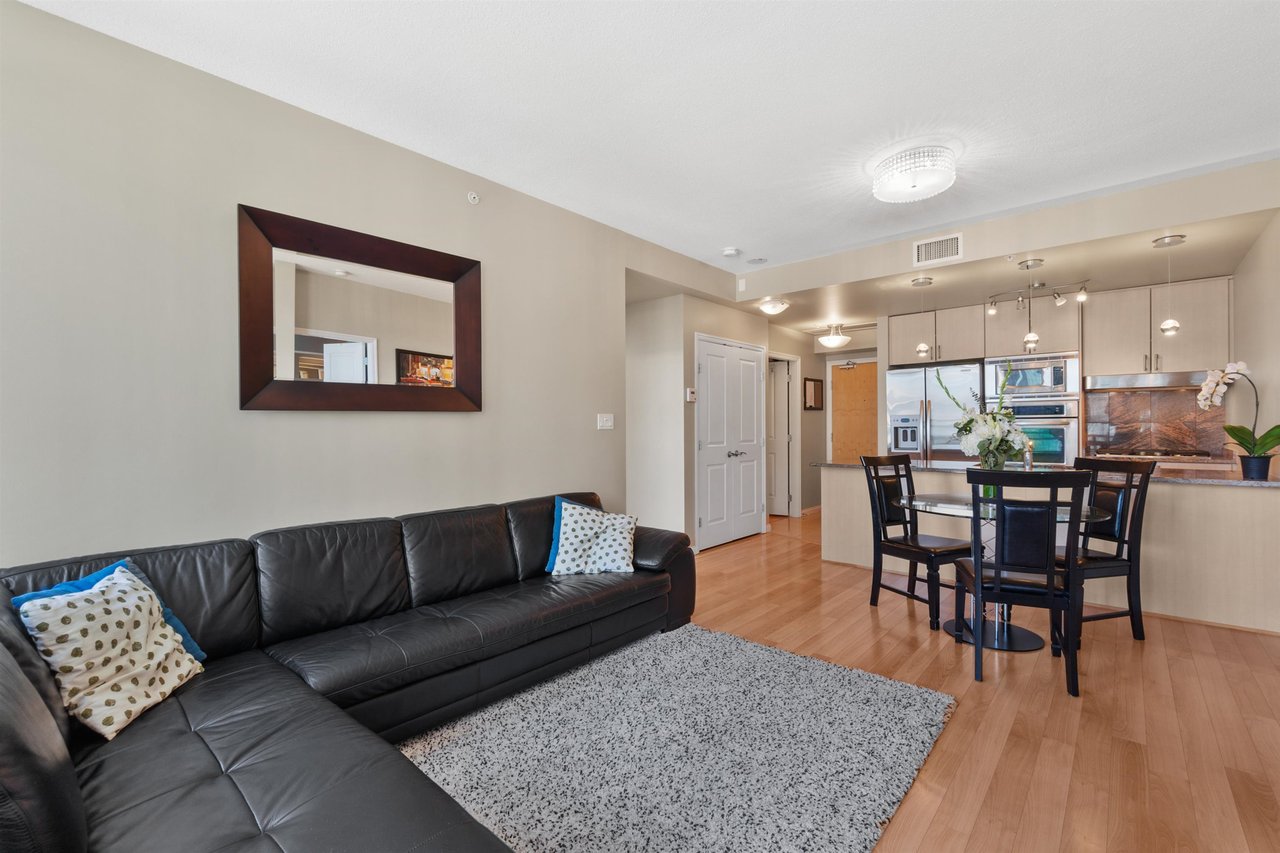 1004-1211 Melville Street, Vancouver