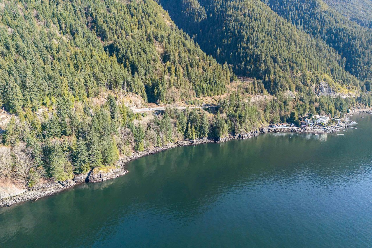 5383 Howe Sound