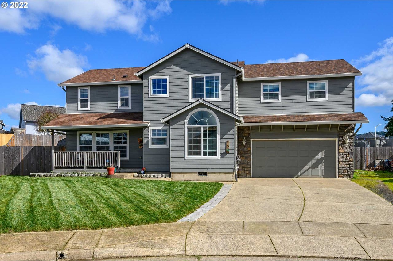 827 JACKSON CT