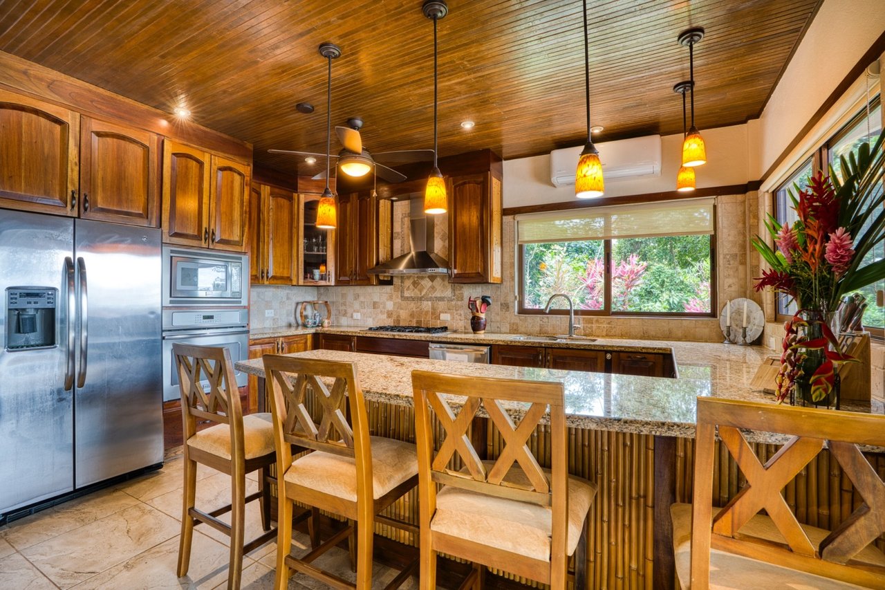 Secluded Jungle View Estate, Ojochal, Puntarenas