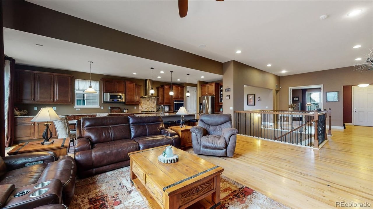 23570 E Swallow Cir