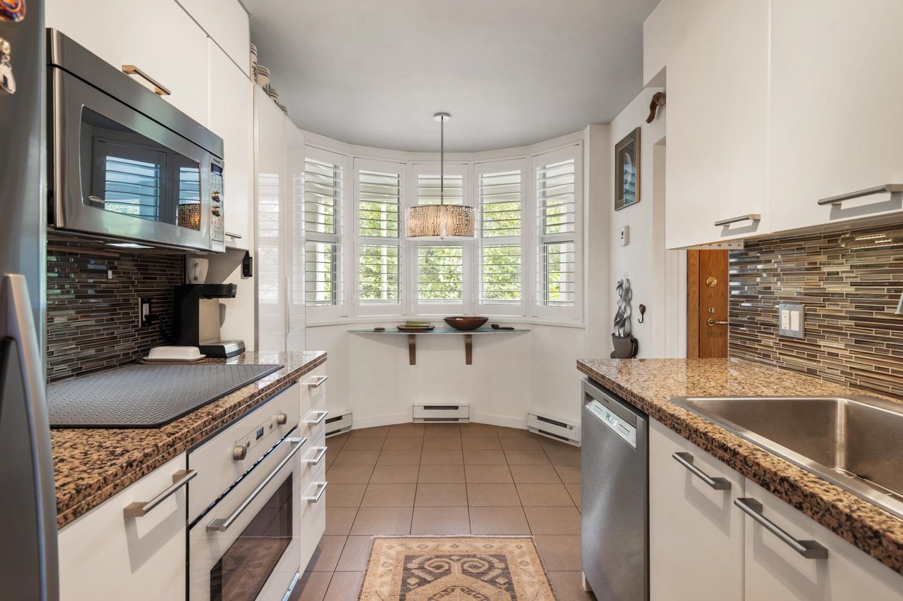515-888 Beach Ave