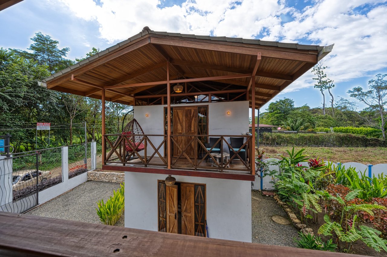 House, Villas and Restaurant on a great location in Uvita
