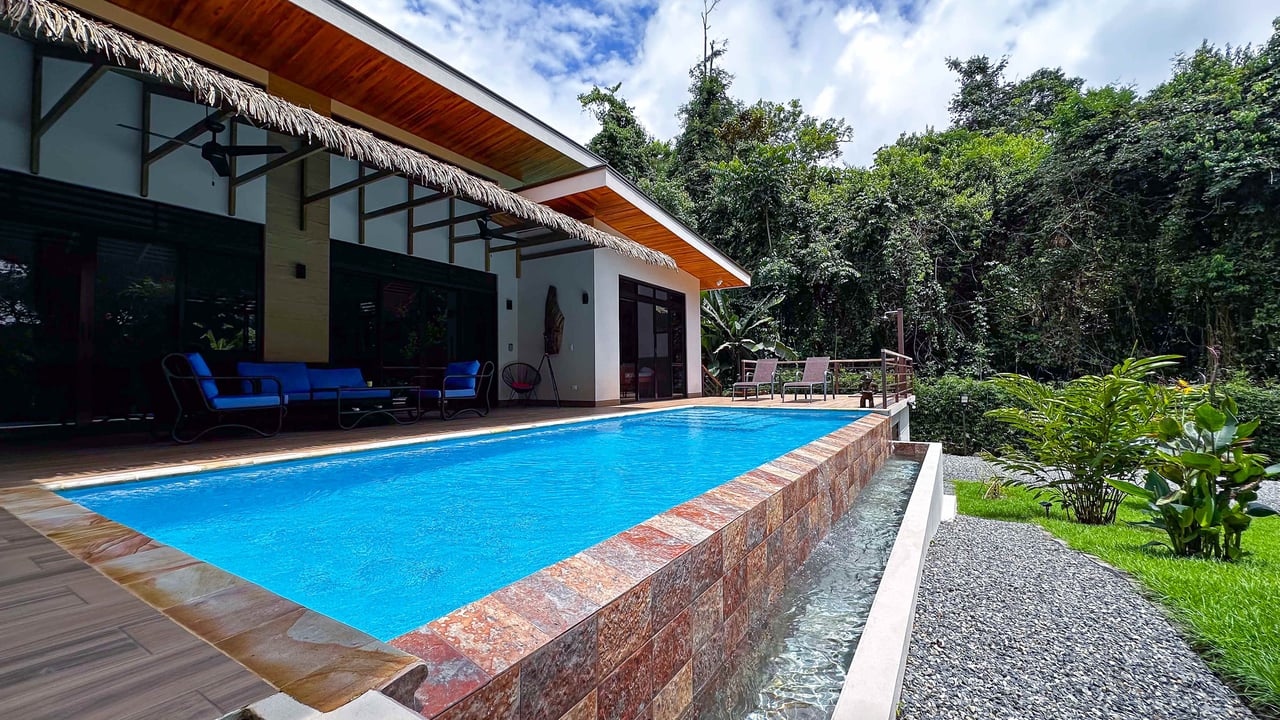 Casa La Paz: A Private Oasis of Luxury and Adventure in the Heart of Ojochal!