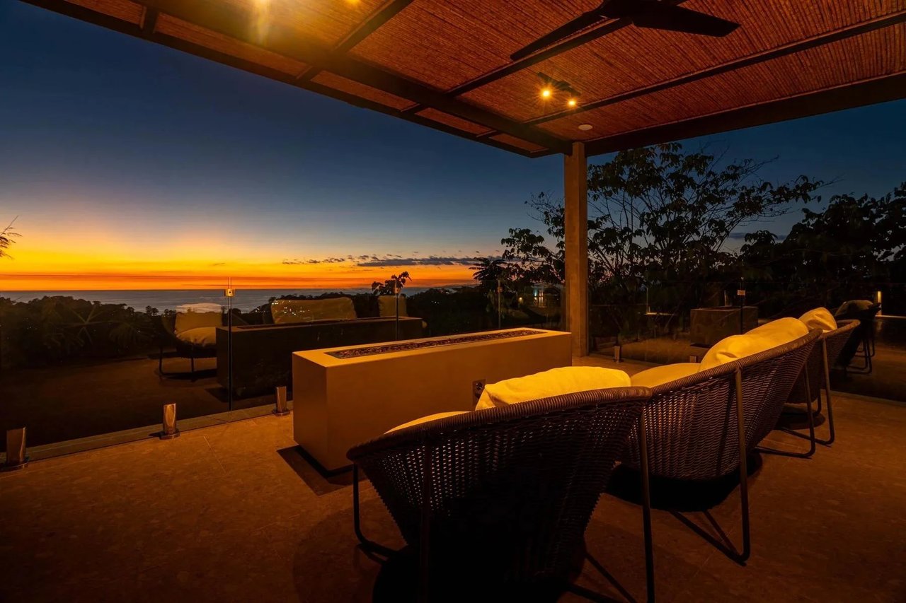 Rooftop Pool Modern Luxury Estate, Manuel Antonio, Puntarenas