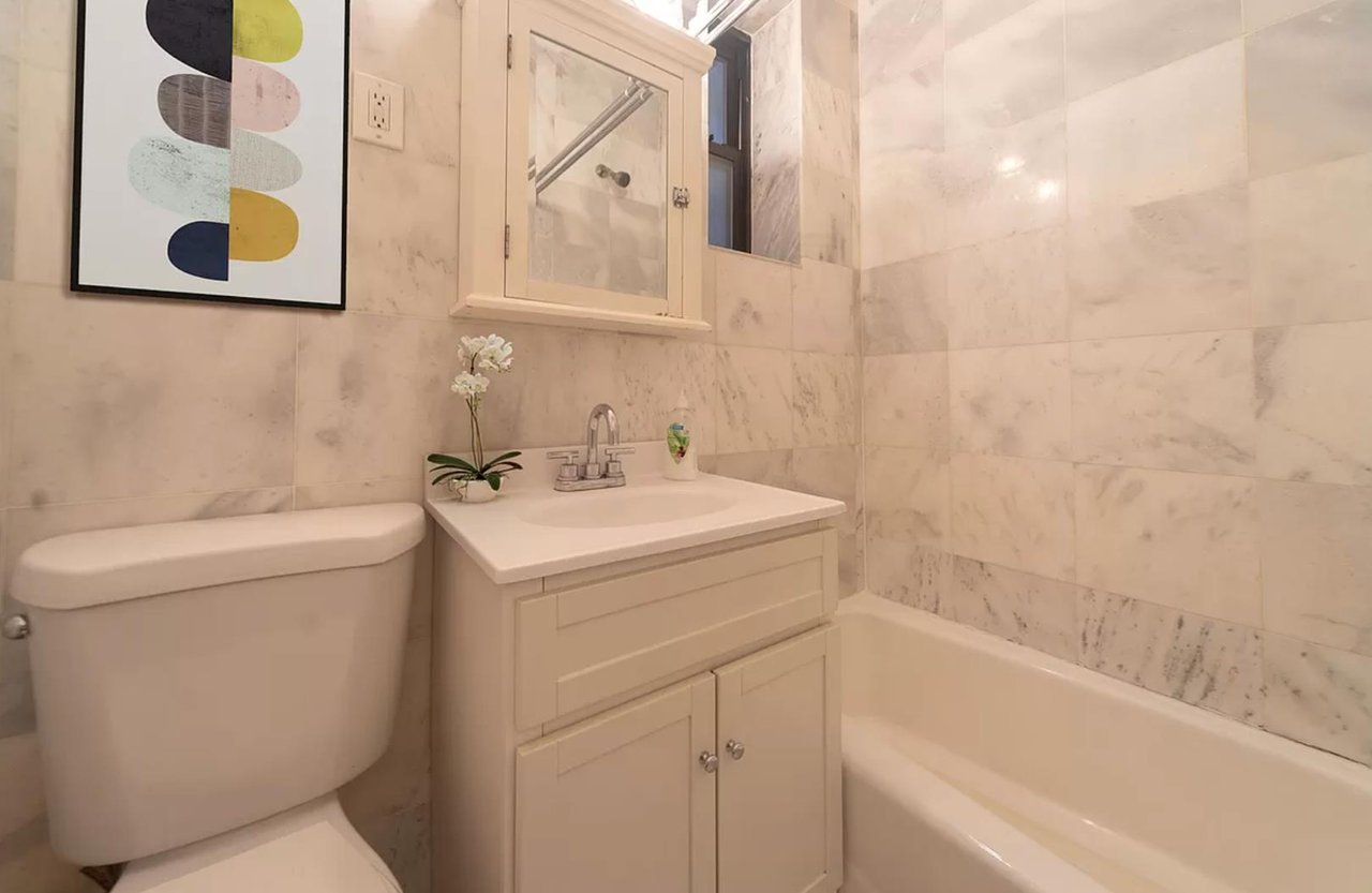 210 East 38th Street, Apt 5-D