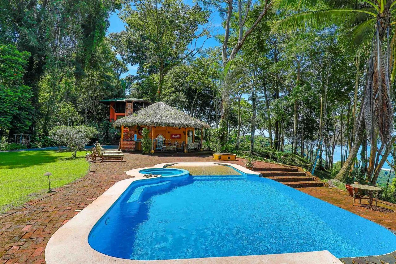 Private Ocean View Estate Quaint 2 level home and idyllic pool