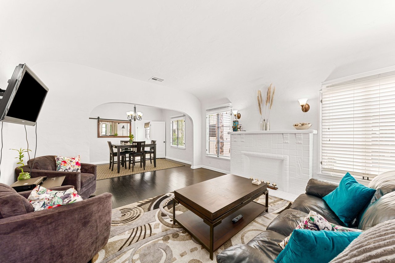 128 S Oakhurst Drive, Beverly Hills