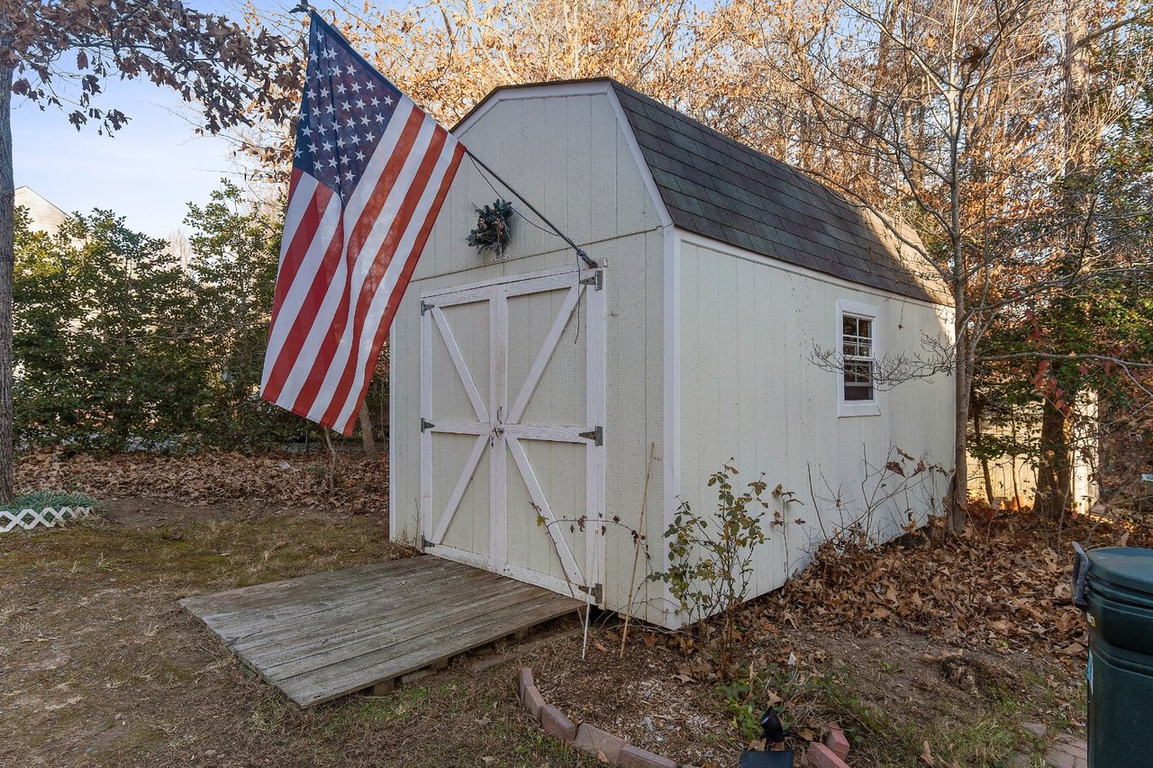 3531 Sherwood Bluff Way