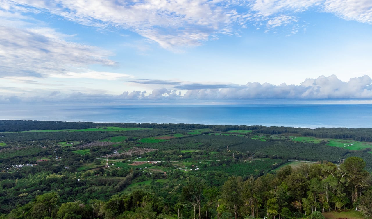 Move-In Ready Ocean View Home in the Hills of Portalon, South Pacific Coast