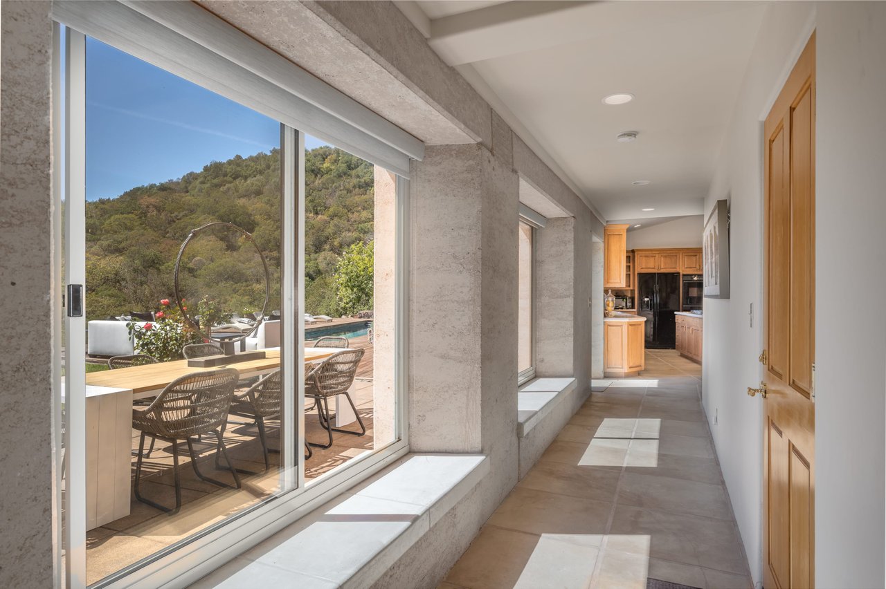 Quarry Hill Road, Sonoma