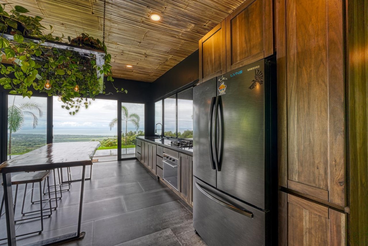 3 Bedroom Ocean View Estate