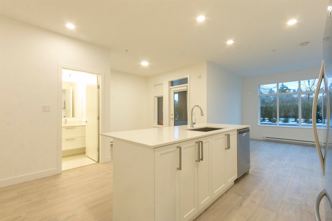 201-808 Gauthier Ave