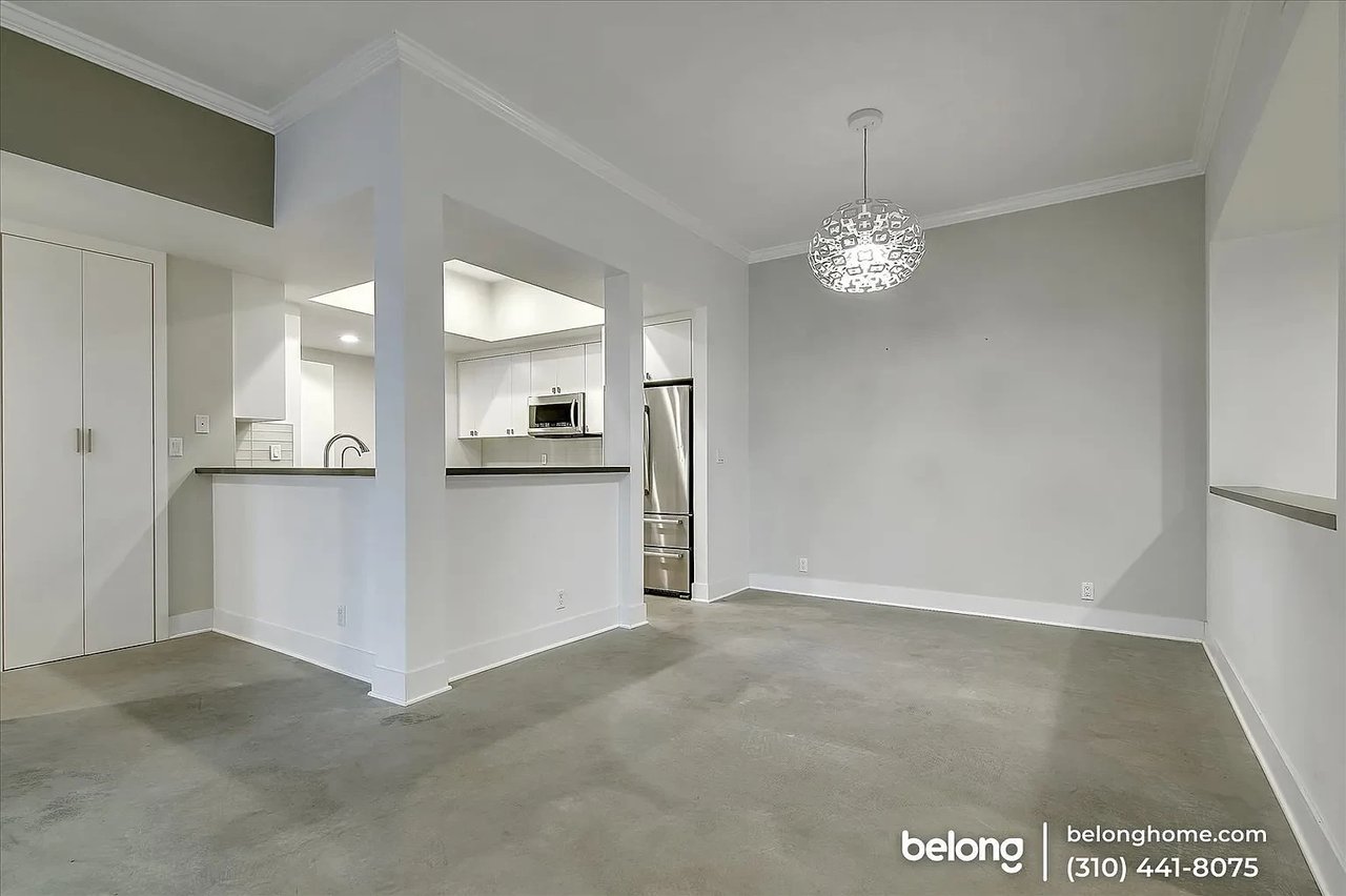 11755 Montana Ave APT 106