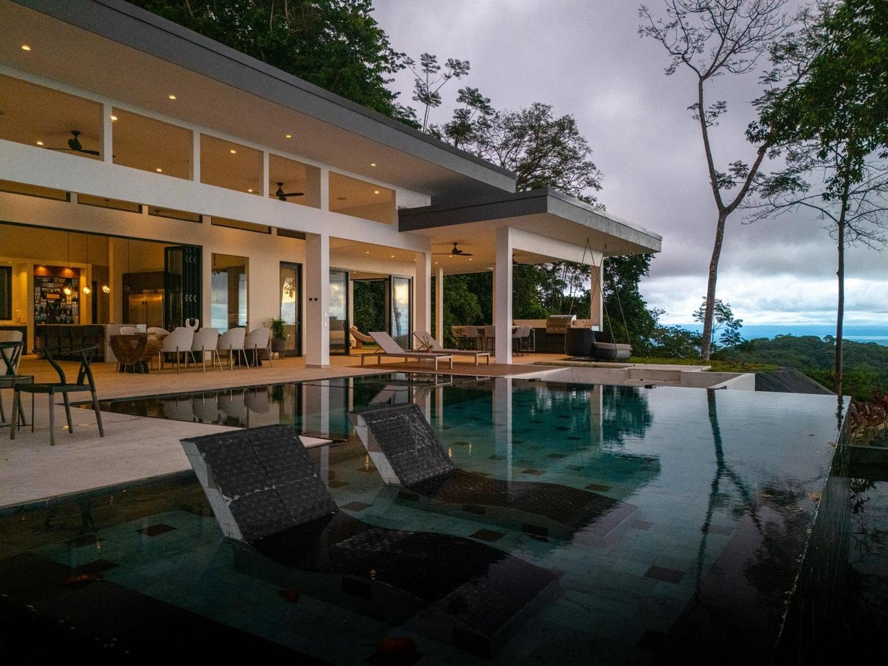 Private Solar Powered Ocean View Villa, Ojochal, Puntarenas