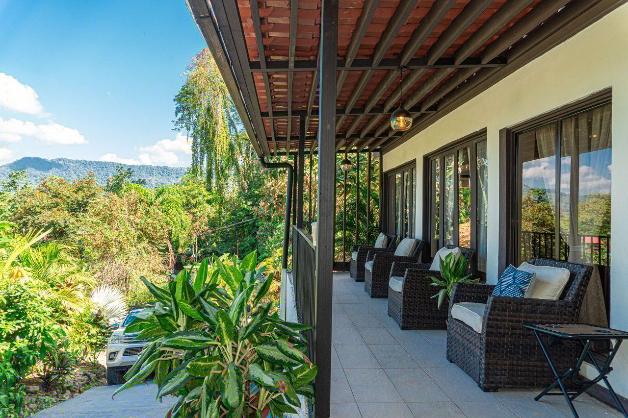 Balcony Bliss Home in Bahia, Walking Distance To The Beach