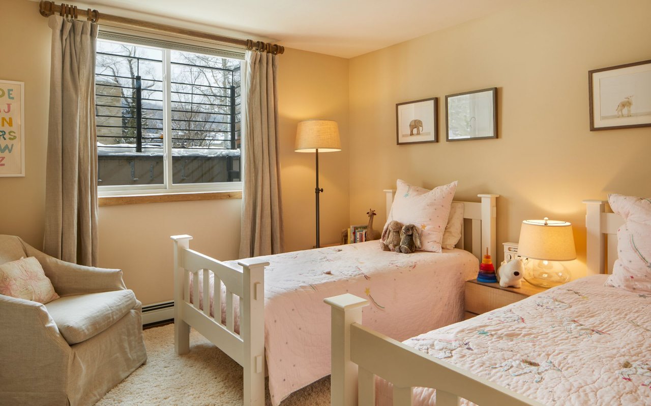 104 W Cooper Ave, #1A