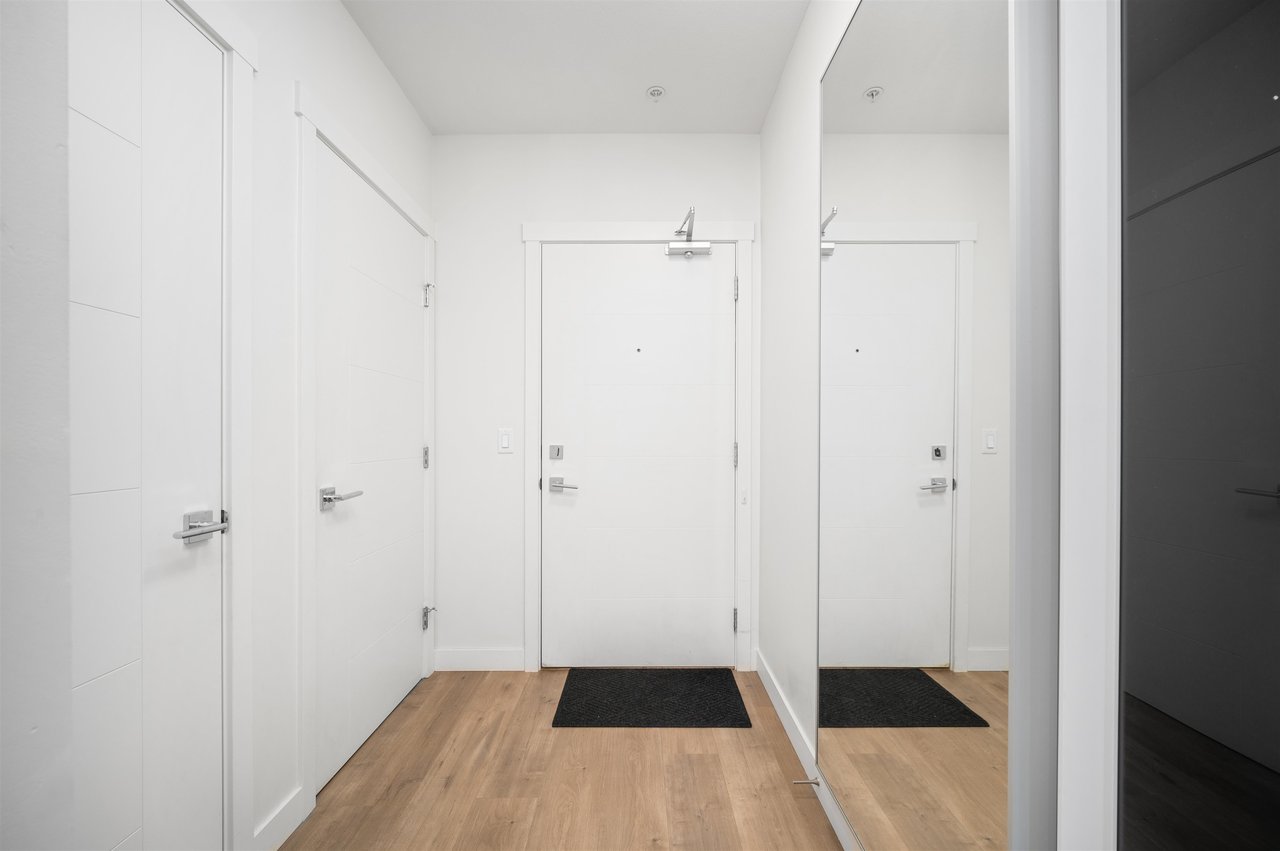 201-707 Como Lake Avenue, Coquitlam