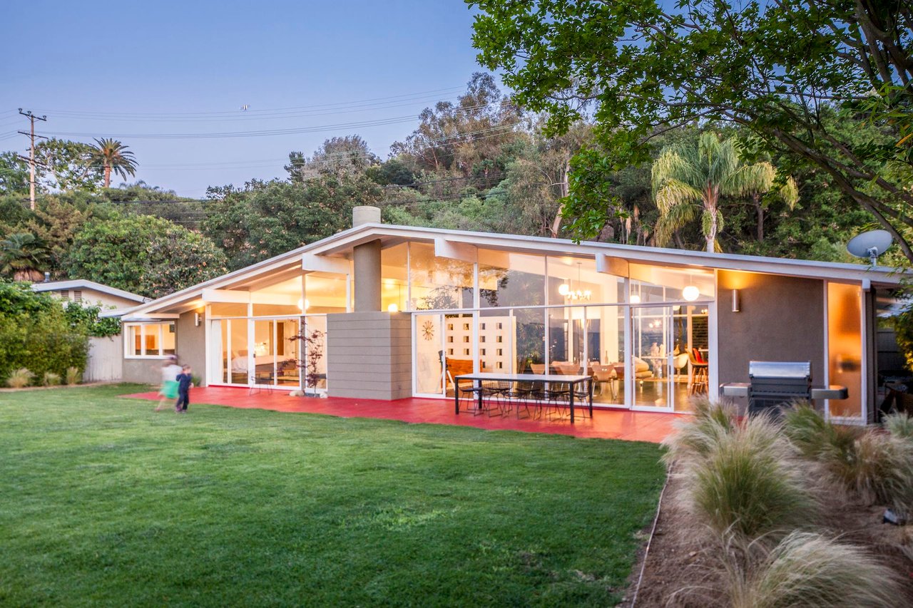 15171 Mulholland Dr