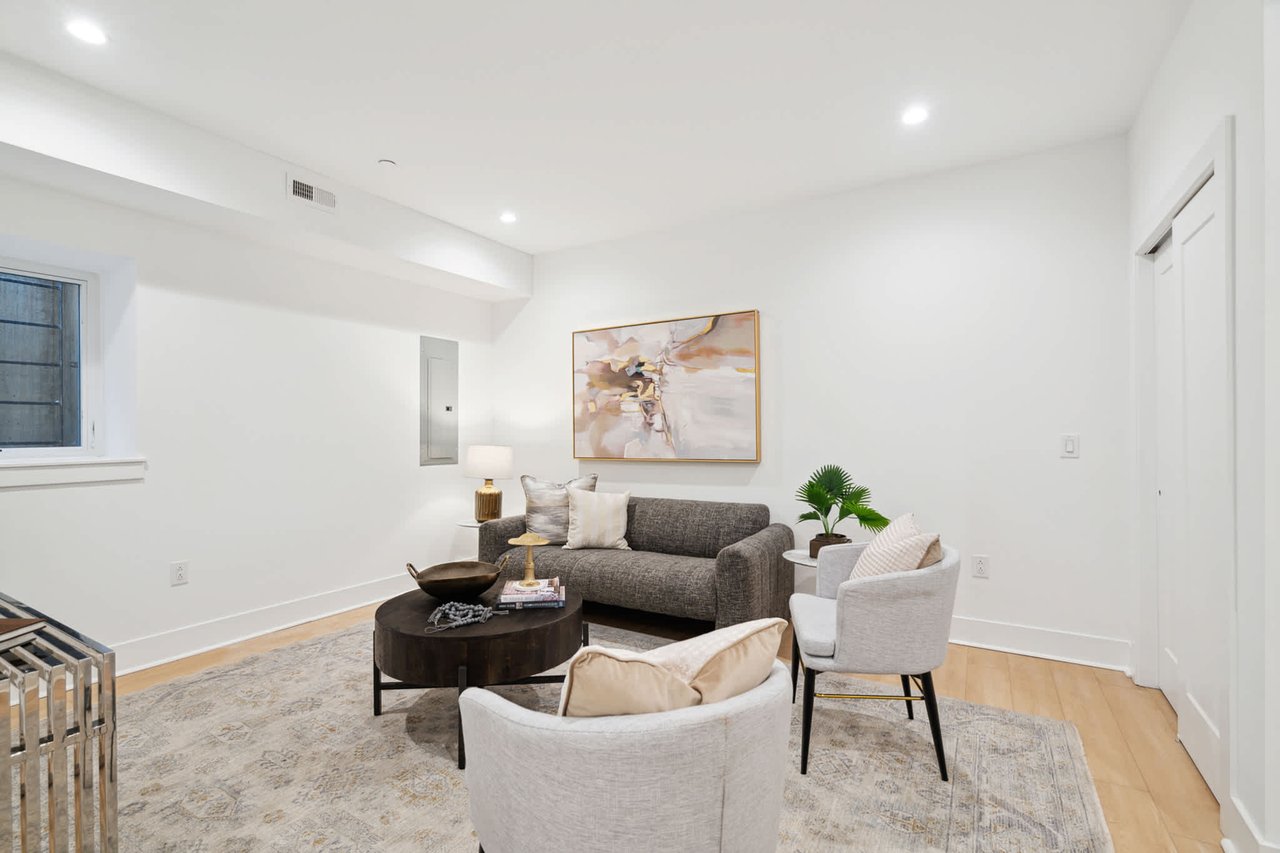 Torresdale Manor
