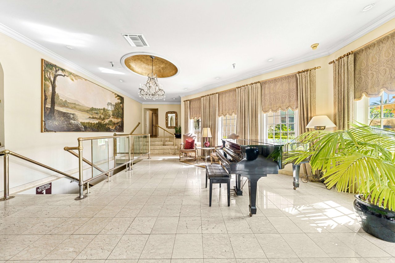 1424 N Crescent Heights Blvd #44