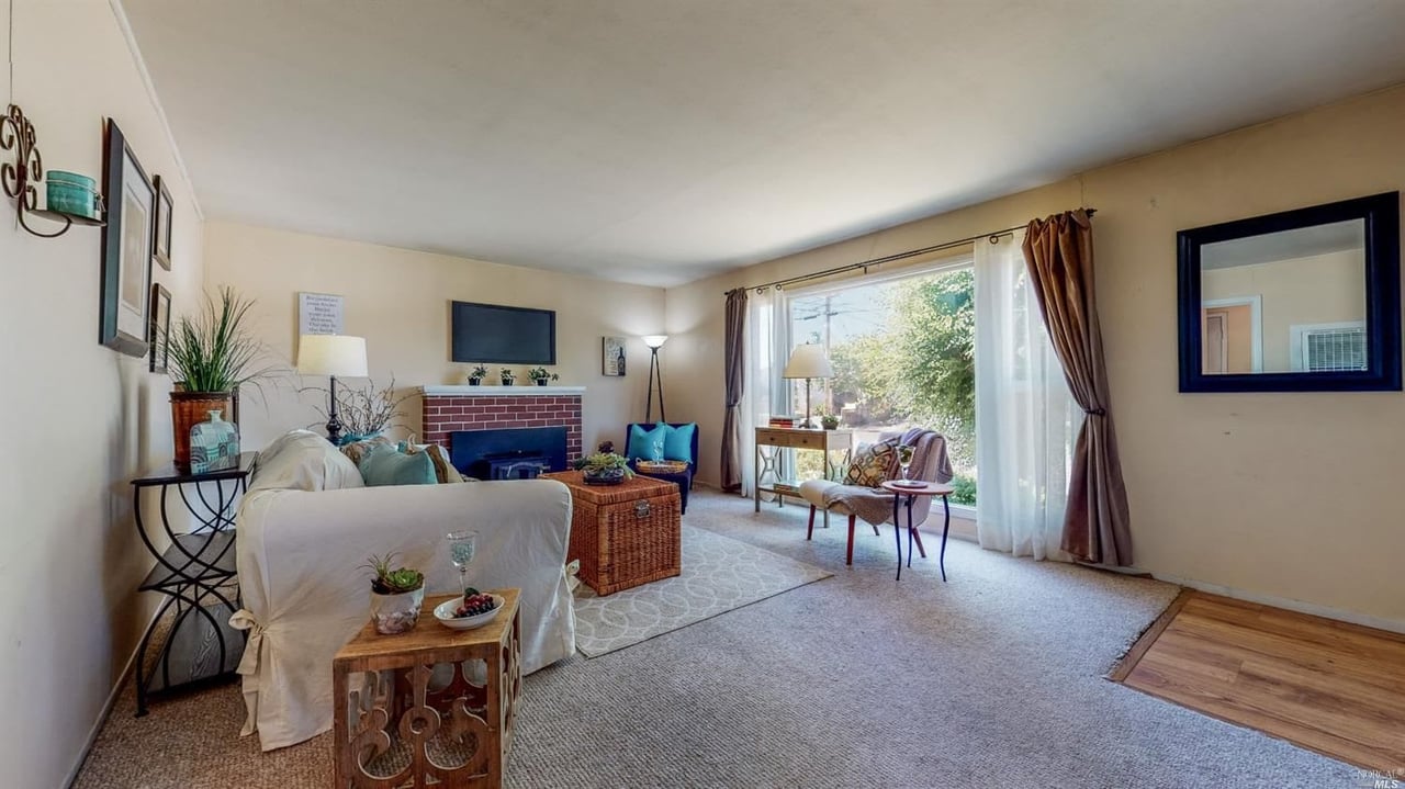 5 San Carlos Dr