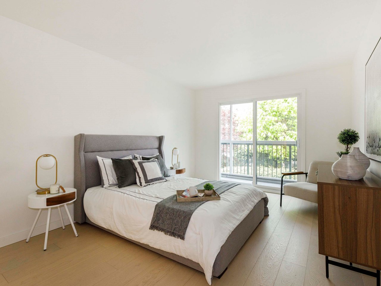 204-2770 Burrard St