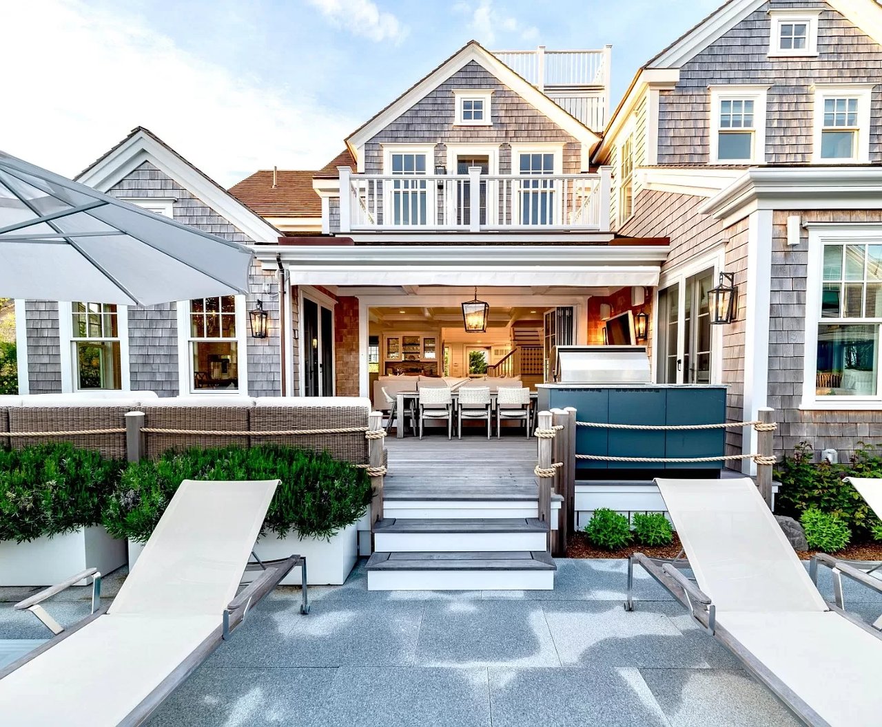 66 Walsh St
