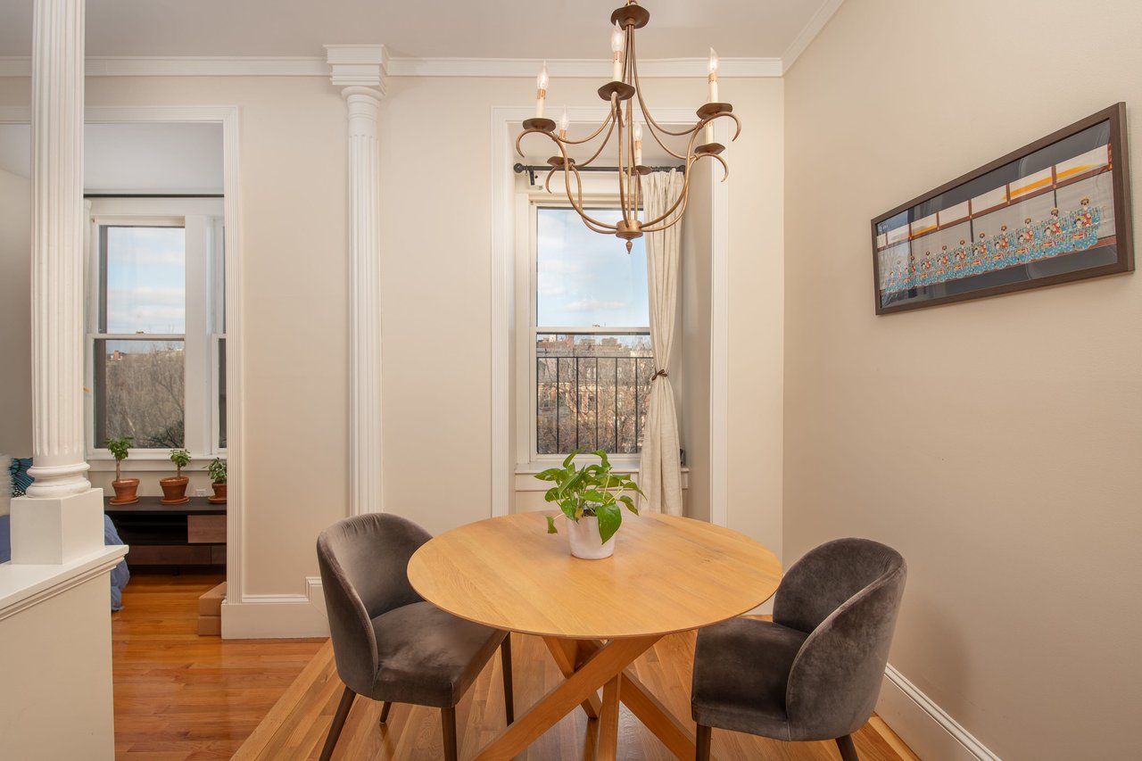 84 Commonwealth Ave Unit: 4