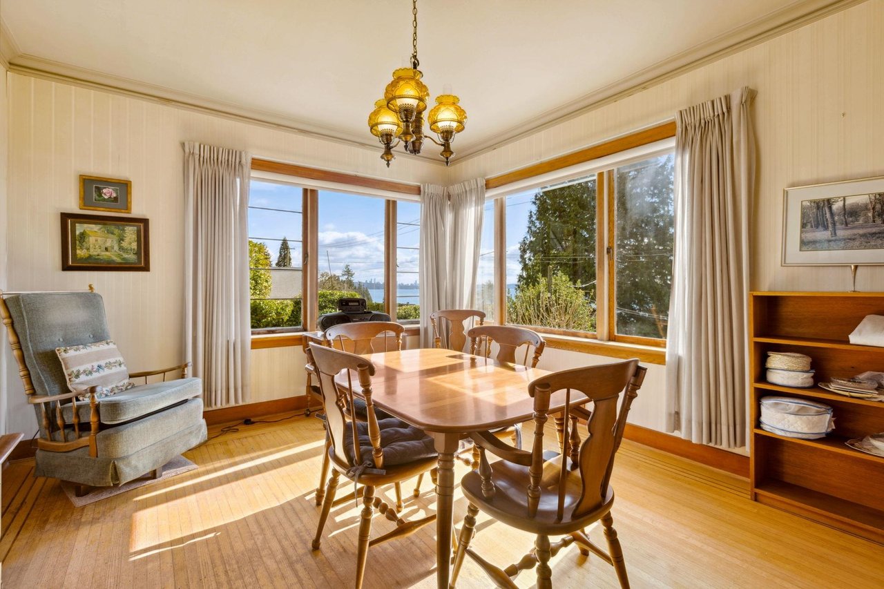 3379 Marine Dr