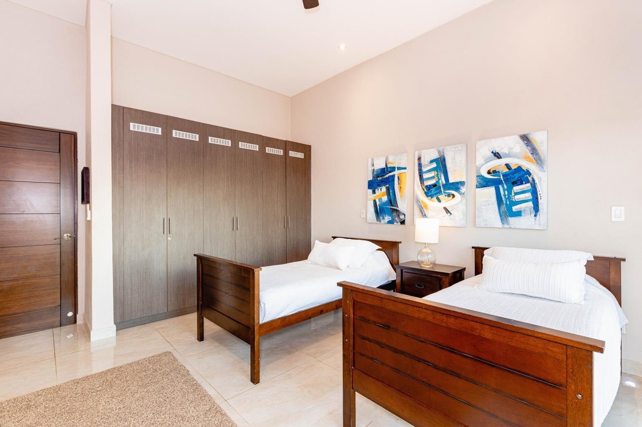 Luxury 6 BR Villa in Flamingo, Incredible Views | Starting At $1,350.00 Daily
