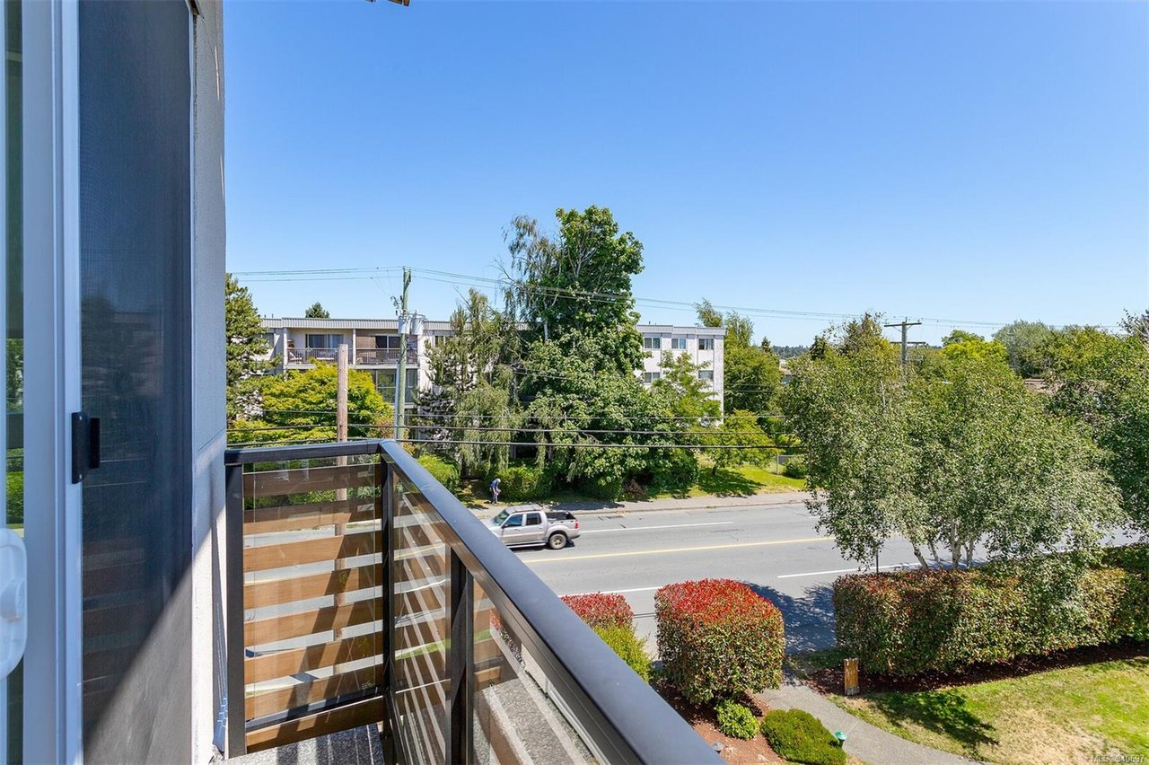 302-317 Burnside Rd