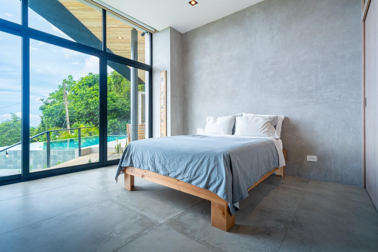 Solar Powered Ocean View Residence, Ojochal, Puntarenas