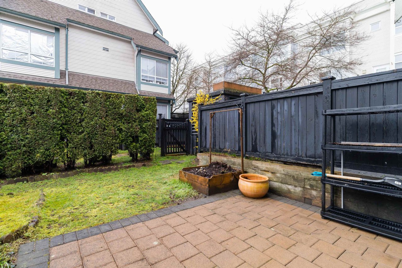 7469 Magnolia Terrace