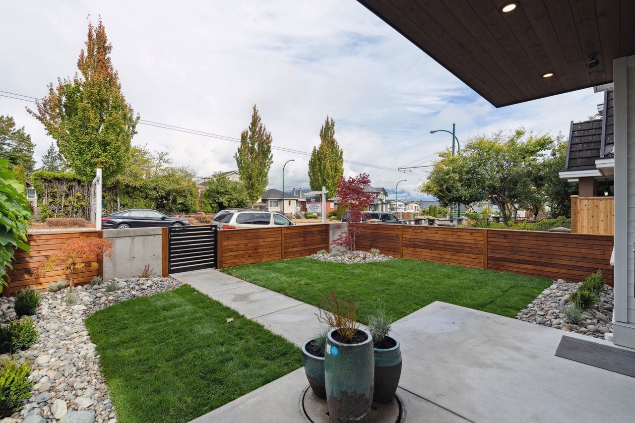 1-2846 Mcgill Street, Vancouver