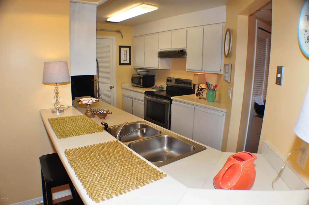 8730 Thomas Drive Unit 1201B