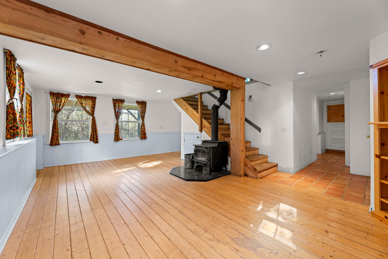 3361 Cedar Creek Rd