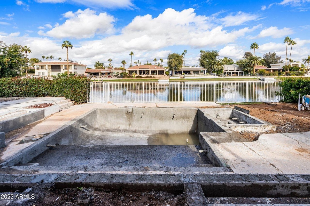 8150 E Del Capitan Dr