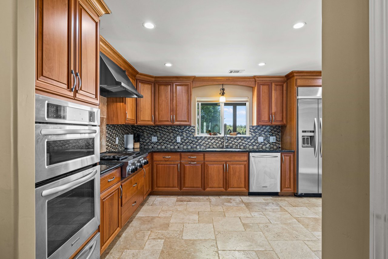 501 Shell Ln, Placerville