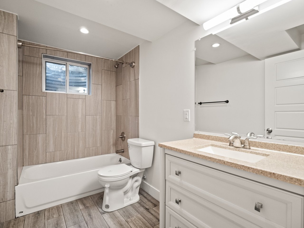 Just Listed: Welcome Home to Your 5 Bed, 3 Bath in Hutchinson Hills!