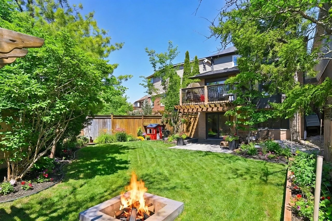 1181 Potters Wheel Cres, Oakville