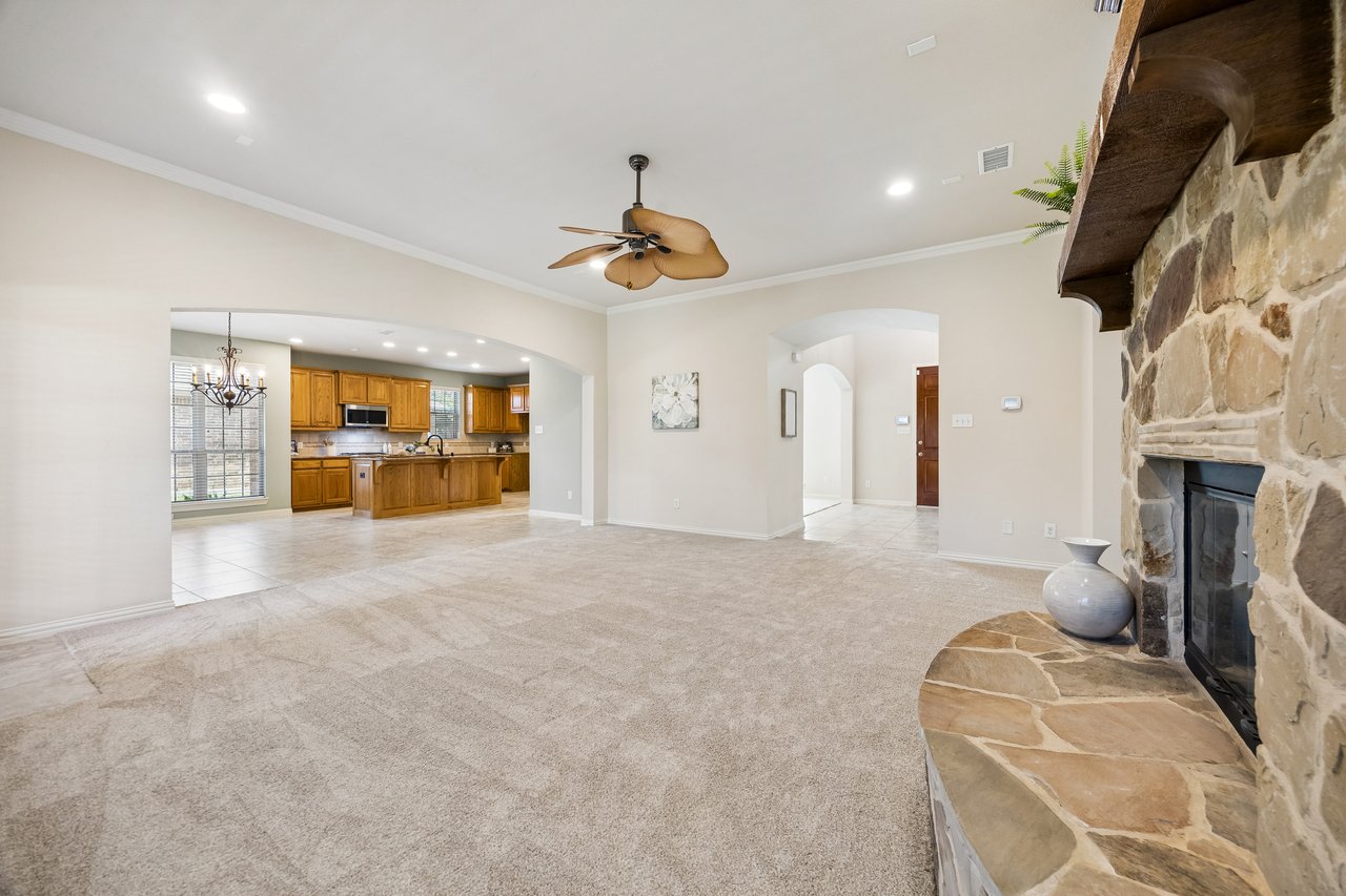 7001 Handen Drive