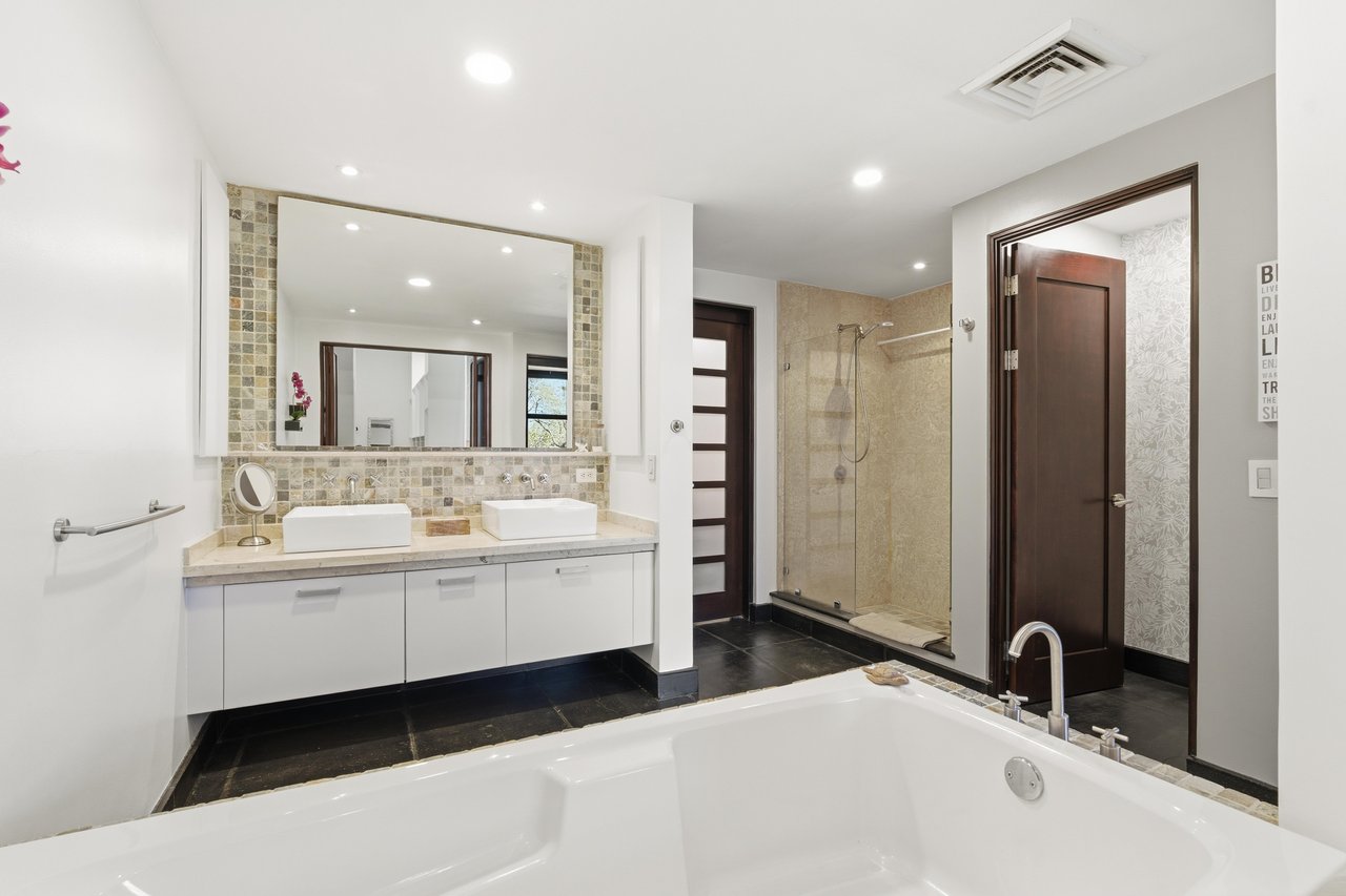 La Perla 113 | Boutique Luxury Condo in the Heart of Tamarindo