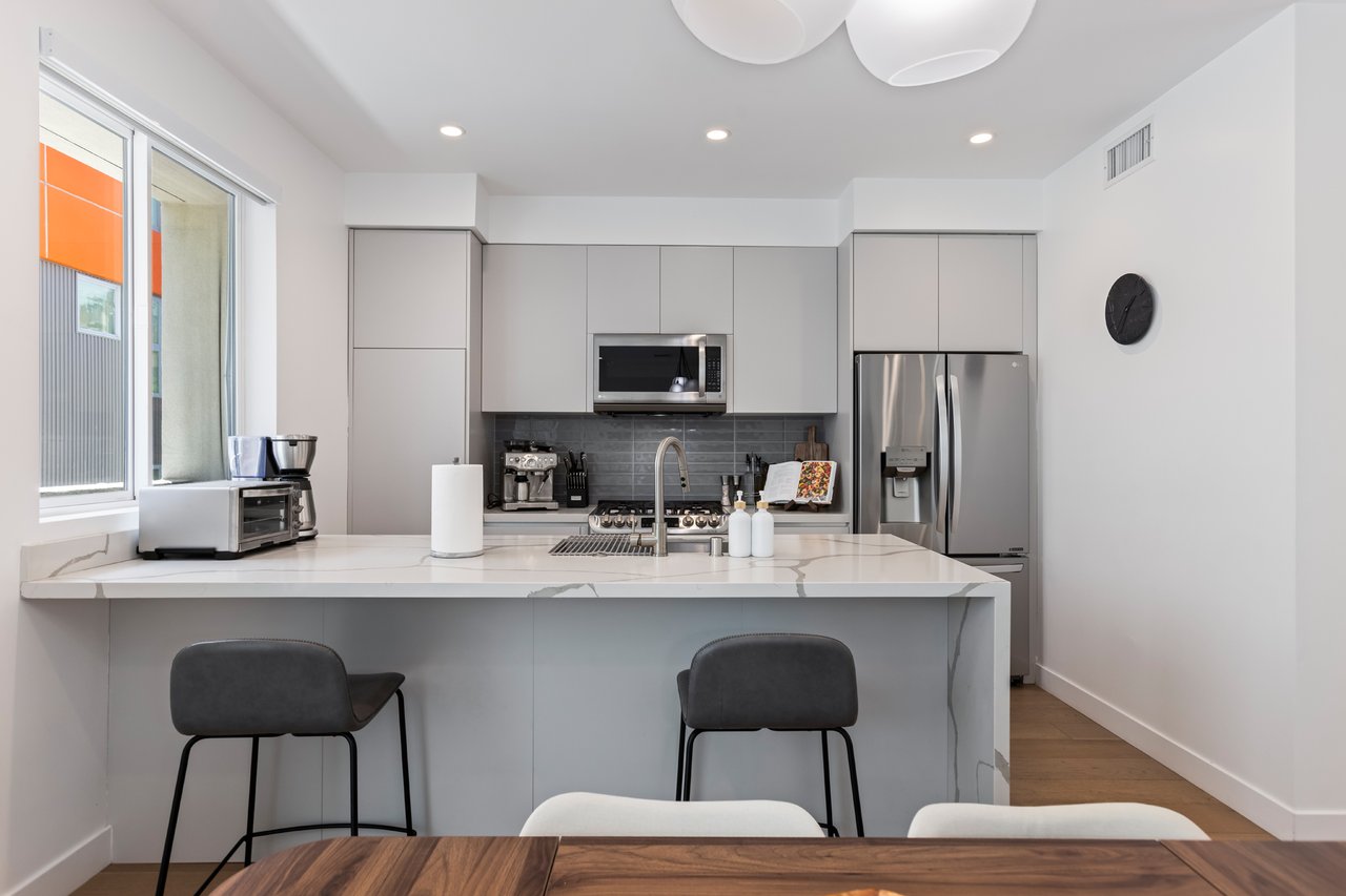 3B/3.5B Designer Home located in Prime Location