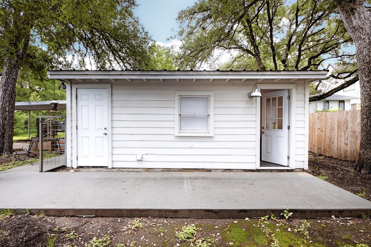 3207 Bridle Path
