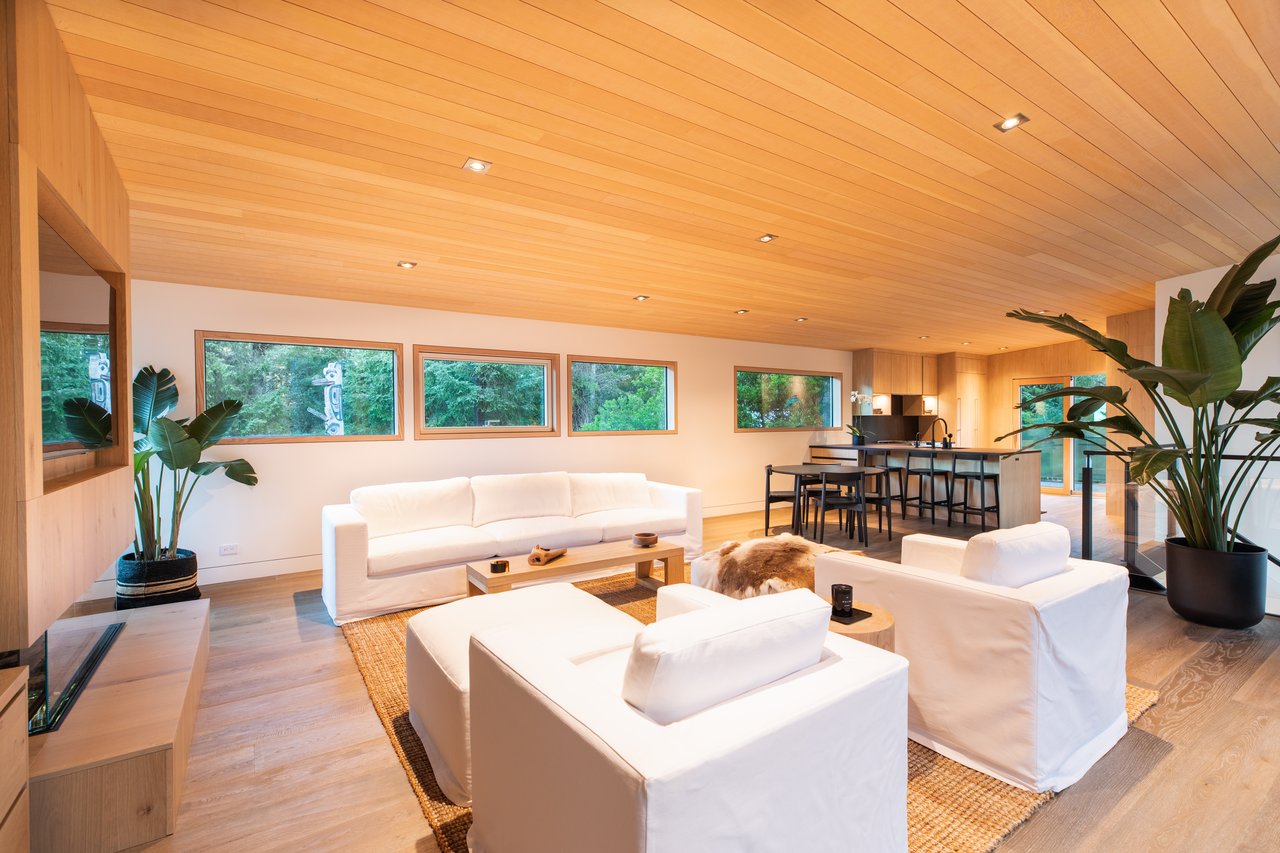1305 Lynn Road
